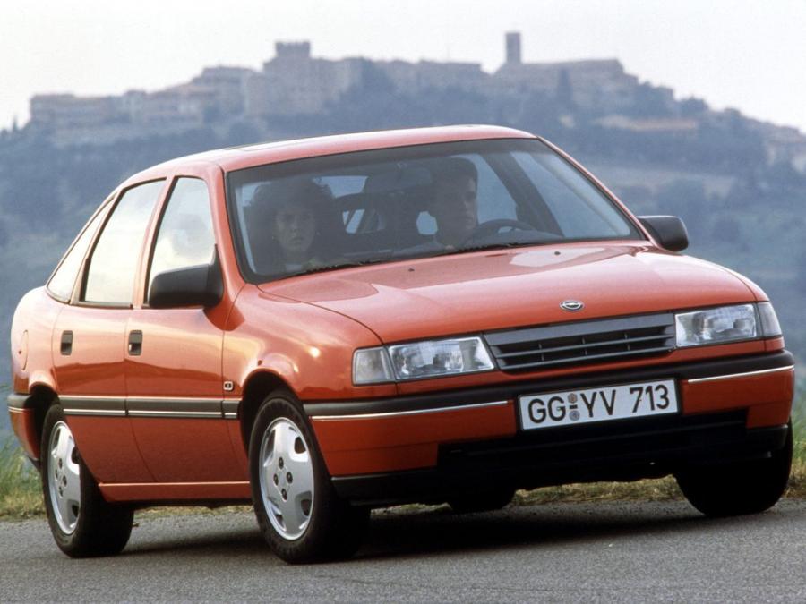  Opel Vectra Hatchback 1988 года  (фото 4 из 10)